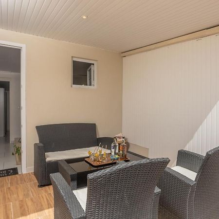 Alpinia - Appt Avec Piscine Partagee Apartment Saint-Pierre Bagian luar foto